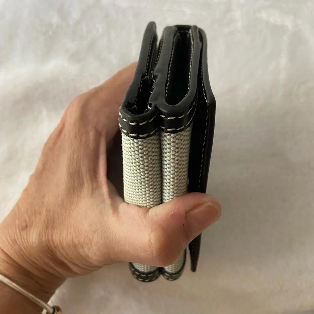 BURBERRY Blue and Black Two-Tone Trifold Canvas and Leather Wallet - Picture 5 of 13